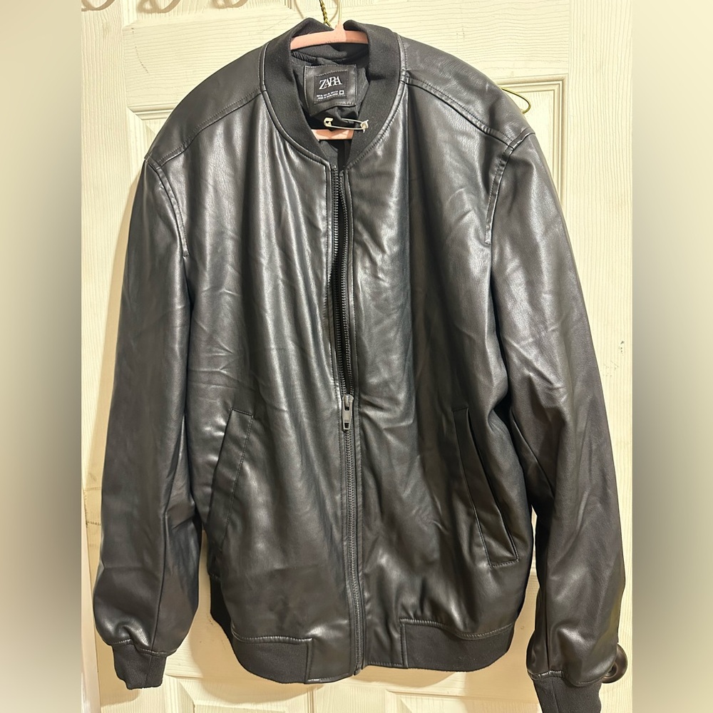 Men’s faux. Leather jacket size XL